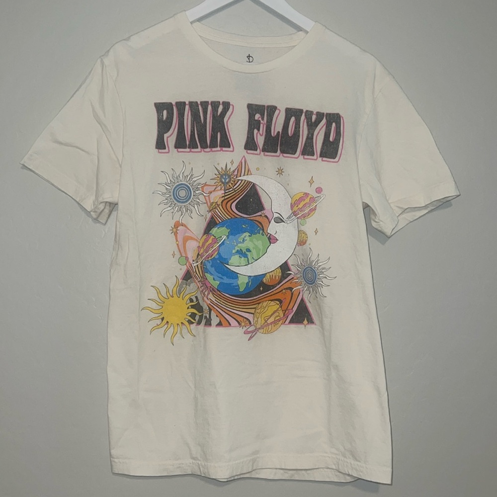 NWOT Pink Floyd Graphic Band Tee